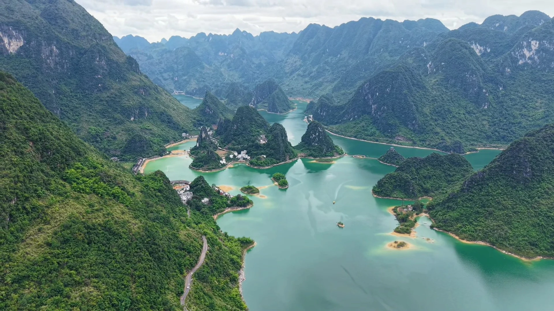 浩坤湖航拍视角景色 (32)