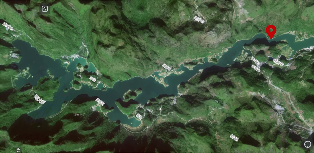 广西凌云浩坤湖卫星地图