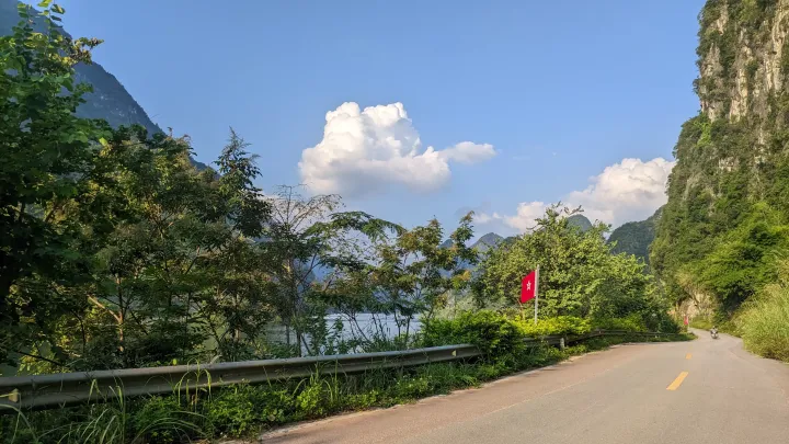 浩坤湖环湖公路景色 (6)